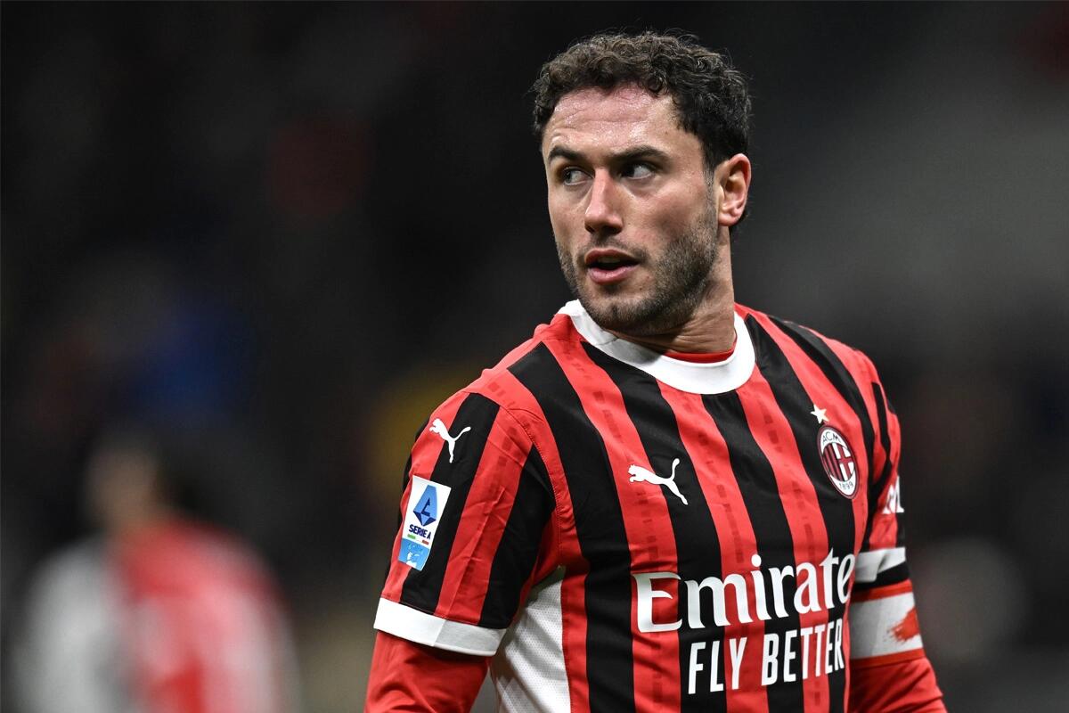 Calabria alla Fiorentina come vice Dodò? No l'ex Milan firmerà un triennale con il Panathinaikos - 