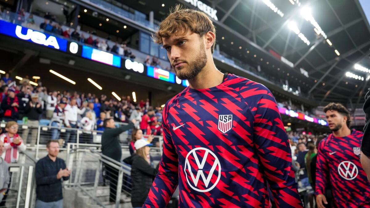 Ricordate Tessmann? Vicinissimo alla Fiorentina, nel 2024 saltò per le commissioni. Ora centrocampista fondamentale del Lione - 