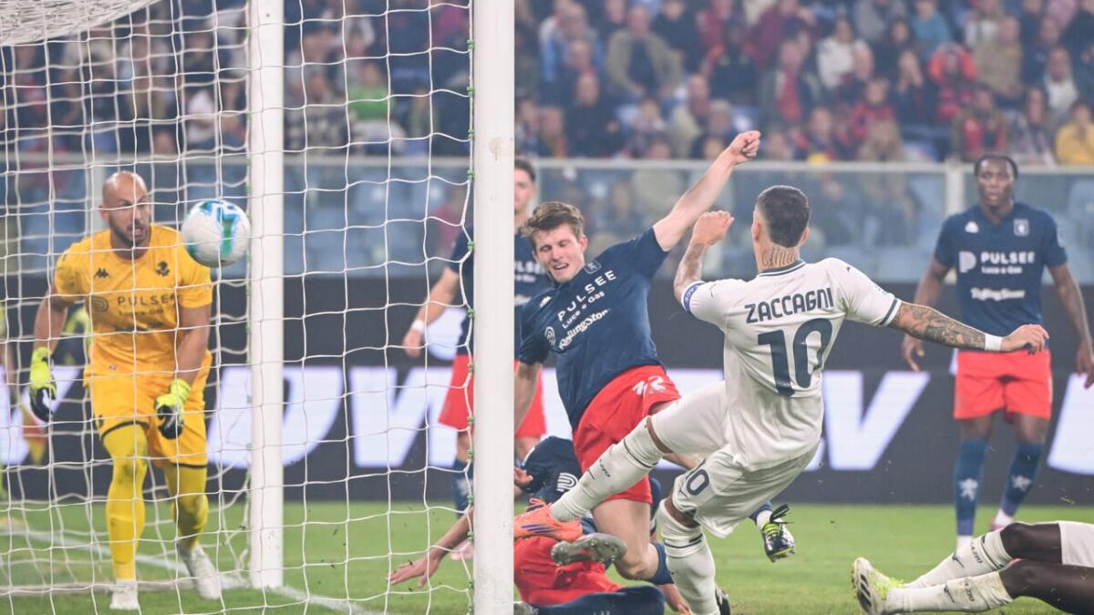 La Lazio di Sarri si rialza e schianta il Genoa a Marassi 3-0. Fiorentina al penultimo posto - 