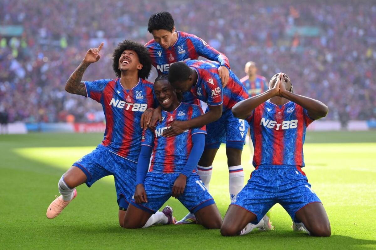 Fiorentina occhio Crystal Palace in Conference: dopo la vittoria del FA Cup adesso sono 2° in Premier - 
