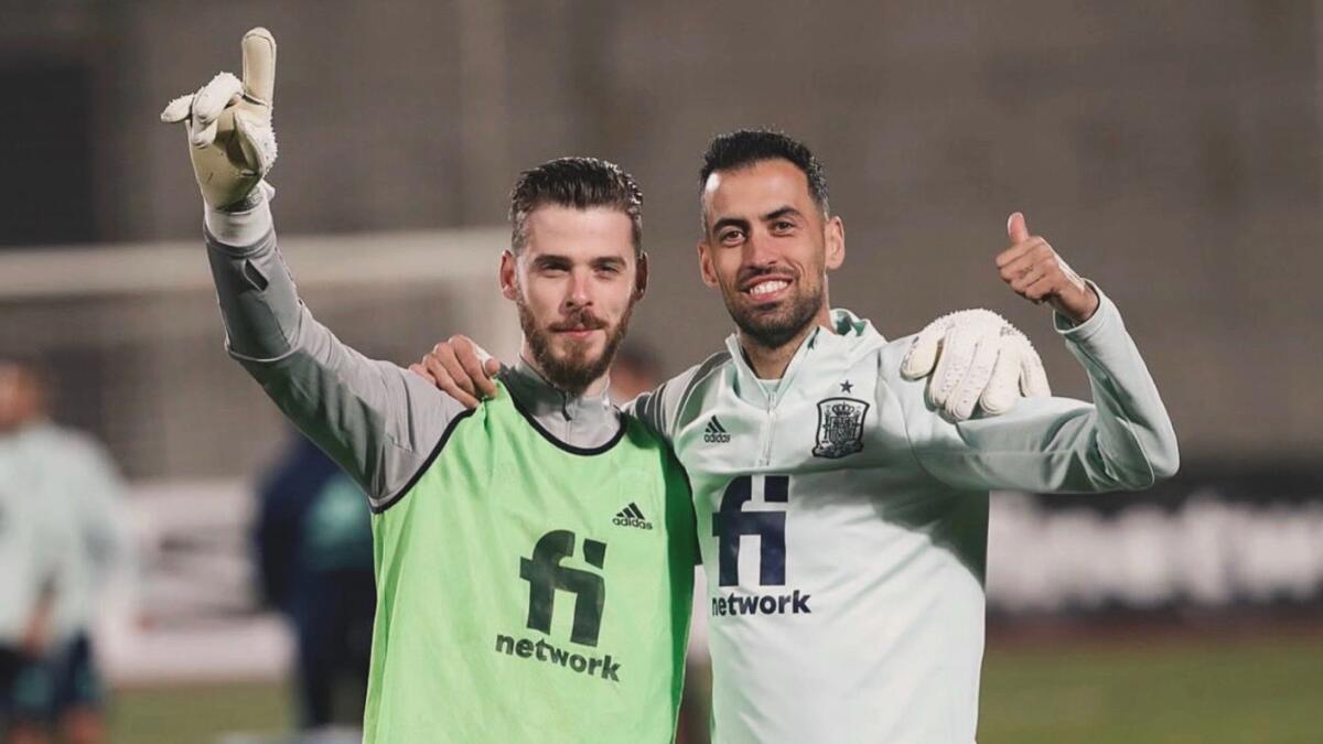 Sergio Busquets si ritira: il commovente annuncio via social e il saluto del connazionale De Gea - 