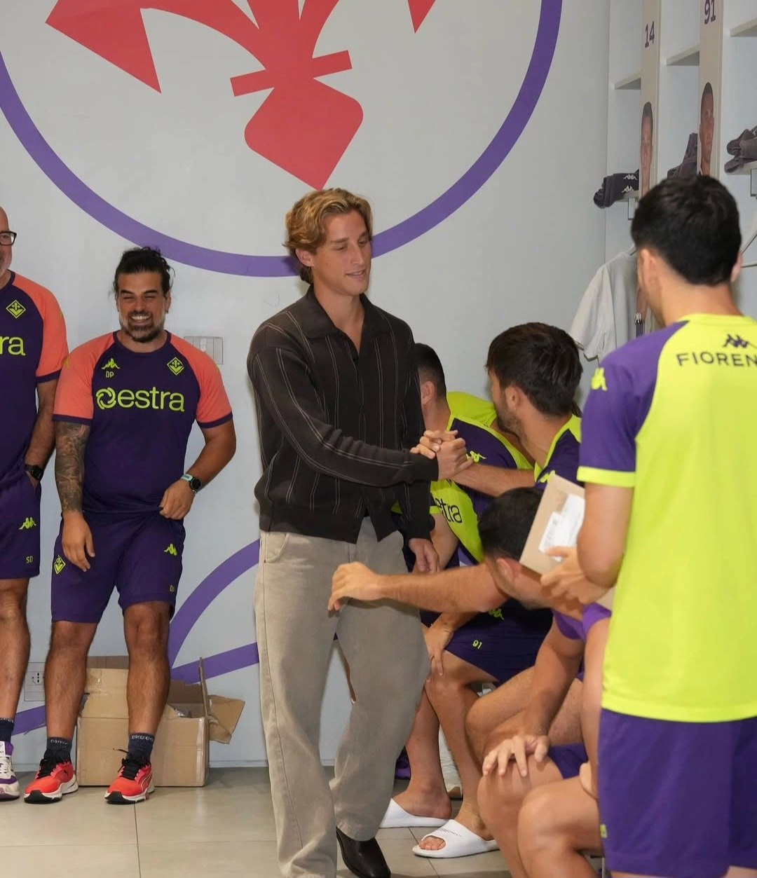 Bove al Viola Park per salutare la squadra viola e tutta la Fiorentina. Saluti, abbracci e tanto amore
