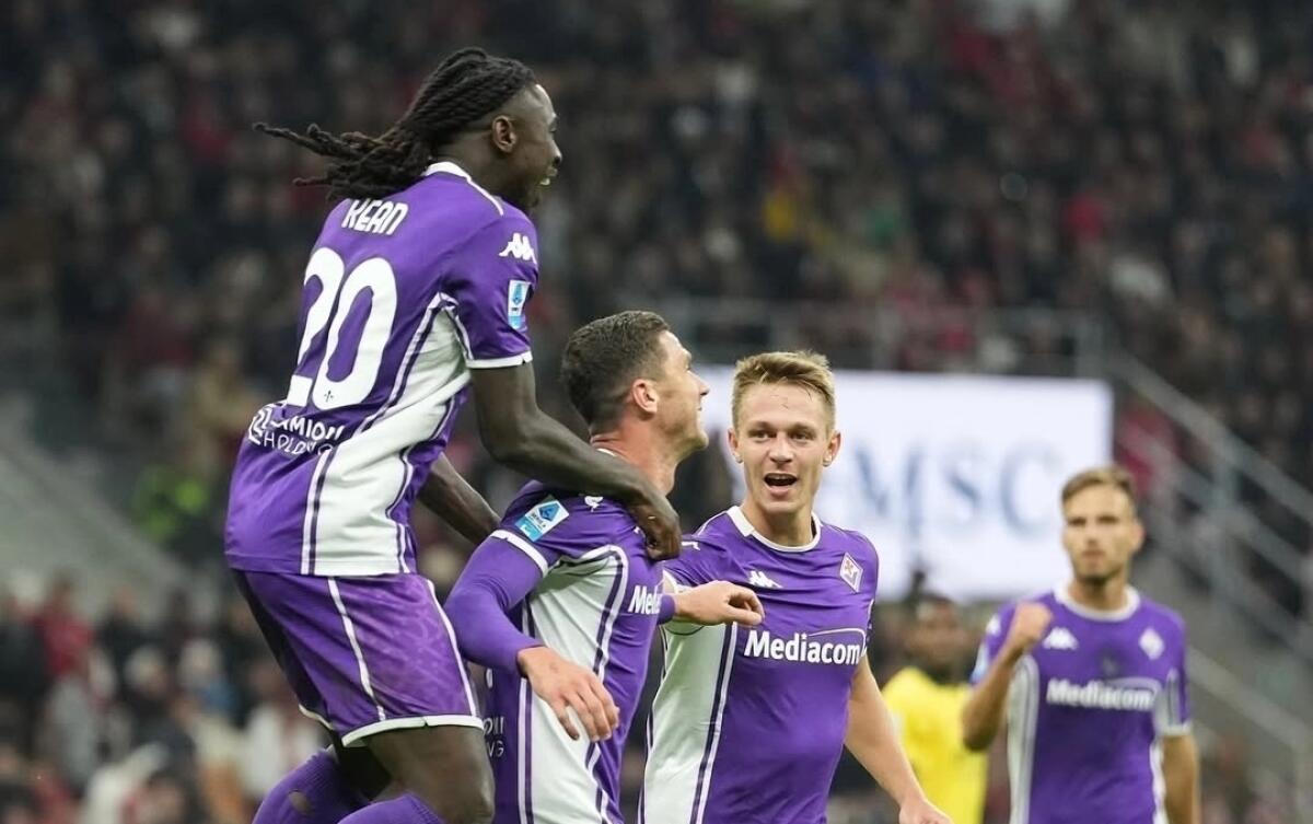 PAGELLE FIORENTINA: PARISI REGALA UN RIGORE, MANDRAGORA DORME, GOSENS AL POSTO GIUSTO - Foto Acf Fiorentina