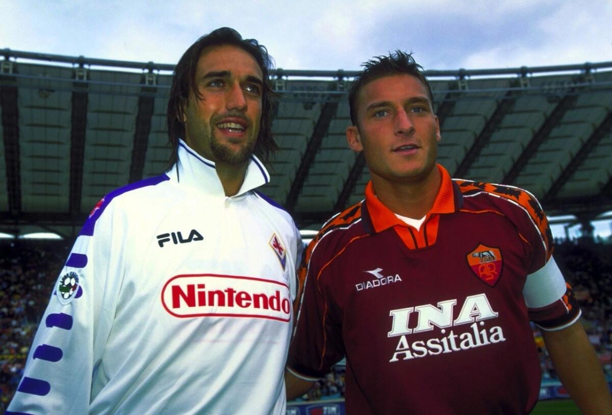 Totti: "Batistuta era il simbolo della Fiorentina, mai mi sarei immaginato potesse venire a Roma" - 