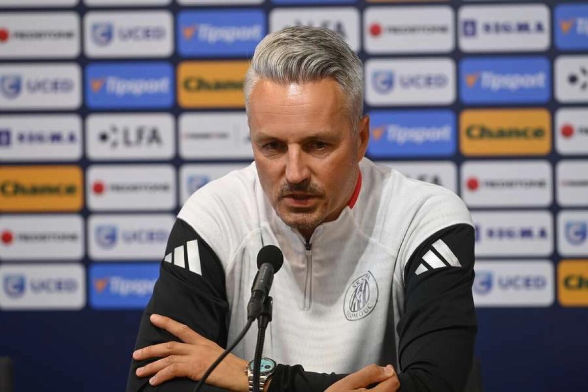 Janotka (mister Sigma Olomuc): "Dobbiamo sfruttare il momento di difficoltà della Fiorentina. Colpiremo in ripartenza" - 