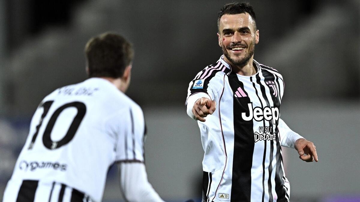 Gazzetta evidenzia: “Senza insulti a Vlahovic, il gol di Kostic non ci sarebbe stato. Arriva al quinto di recupero” - 