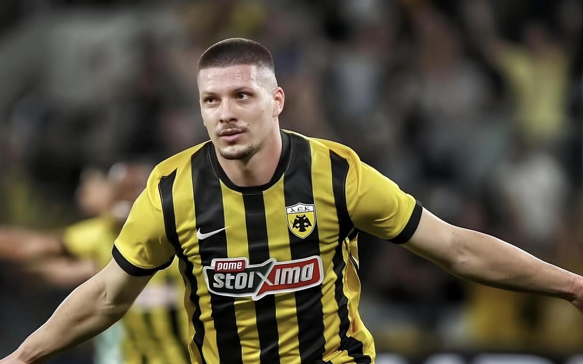 Enzo Navarra spiega: "L'AEK è molto pericolosa sulle fasce. Jovic è davvero un lusso per la Grecia" - 