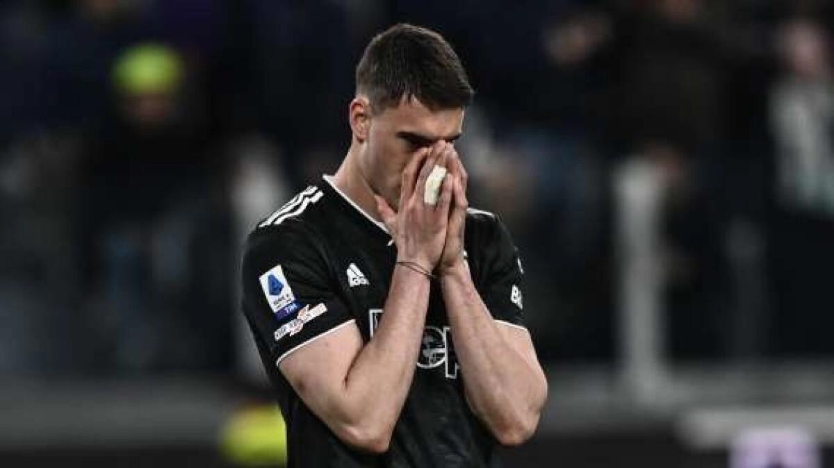 Vlahovic, prosegue la maledizione? In dubbio per sabato, contro la Fiorentina solo 3 gare da titolare in A - 