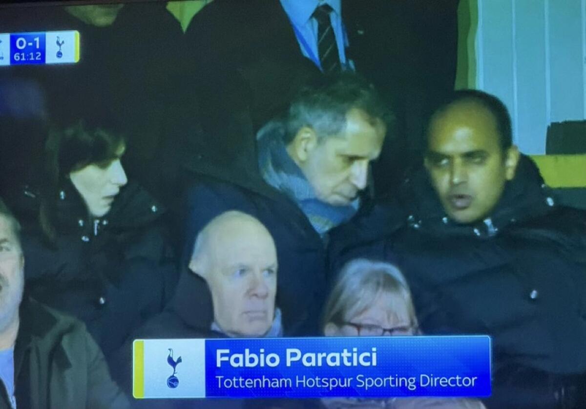 Paratici oggi era a vedere il Tottenham accanto al CEO del club. In attesa di arrivare alla Fiorentina - 