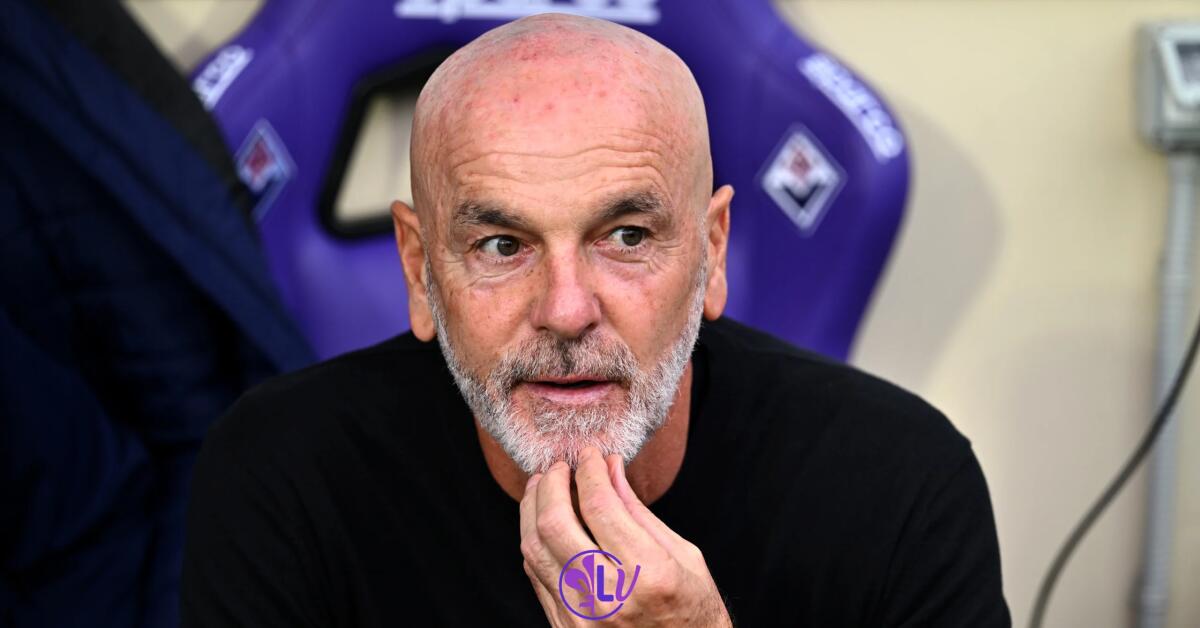 Garlando: "Pioli è uno degli allenatori italiani più forti. A Firenze è stato tradito dal troppo amore per la città" - Firenze, Stadio Franchi, 02.10.2025, Fiorentina-Lecce, foto Lisa Guglielmi. Copyright Labaroviola.com