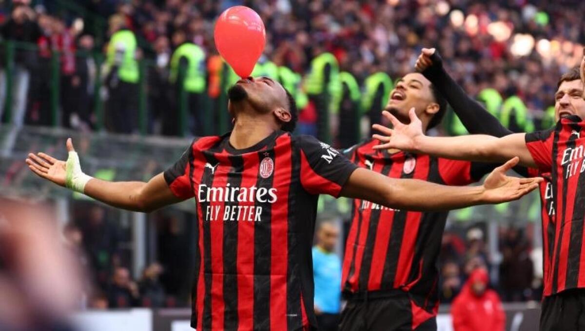 Il Milan schianta il Verona per 3-0 e lo tiene a tre punti dalla Fiorentina in classifica, il racconto - 