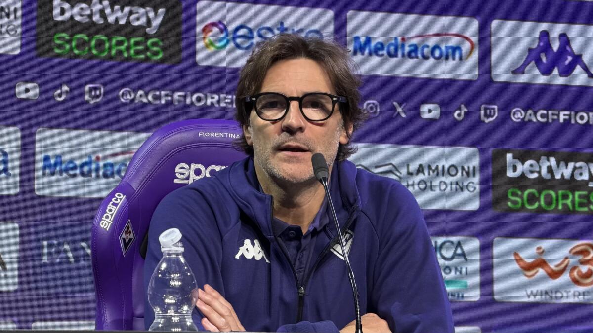 Vanoli: “Difesa a 4? Non lo dico. Gosens e Fazzini fuori. Commisso soffre sia per noi che la sua salute” - 