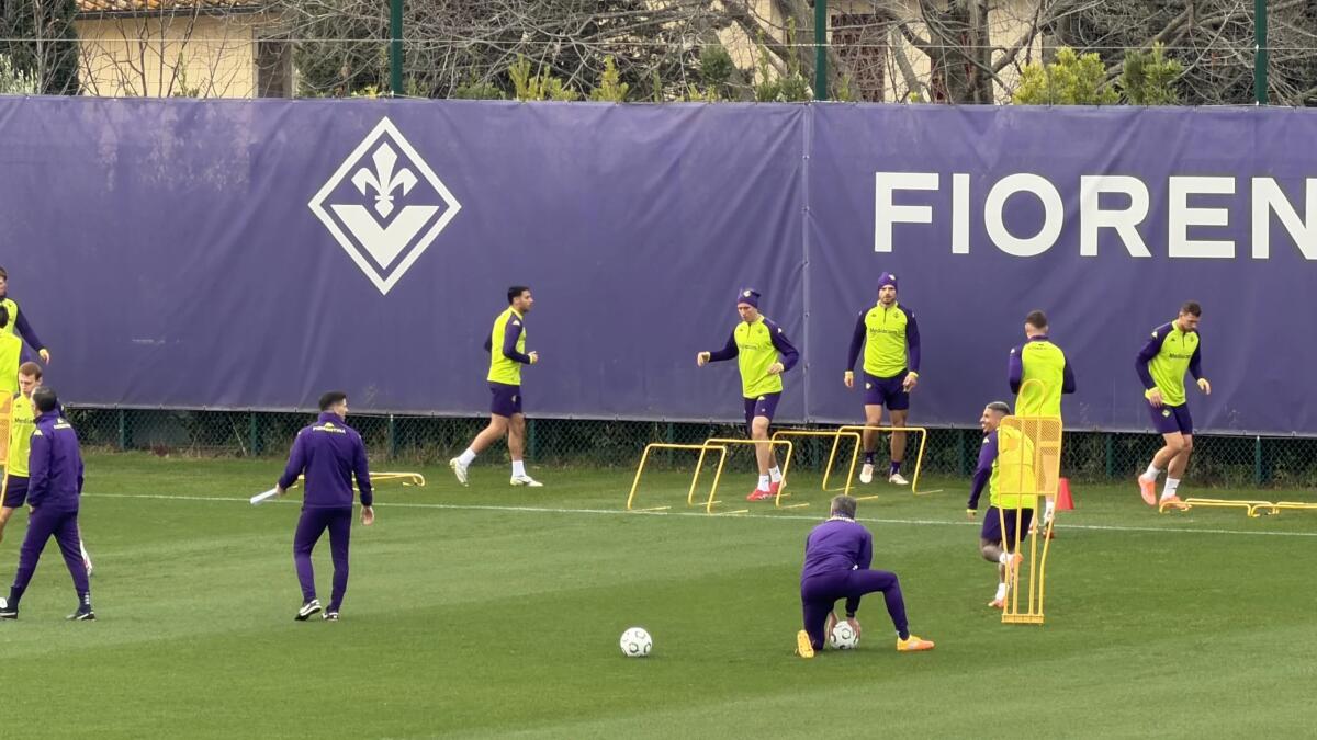 Rifinitura Fiorentina in vista della gara contro Dinamo Kiev: assenti Fagioli, Fazzini e Gosens - 