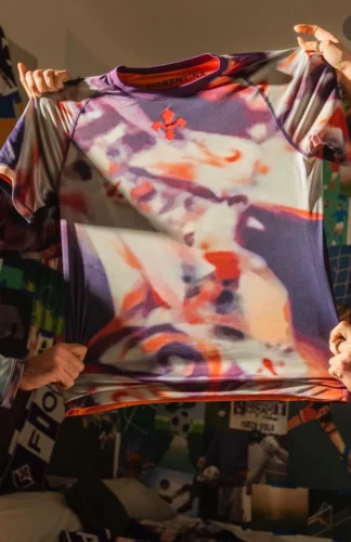 Come anticipato in esclusiva, la Fiorentina lancia la quinta maglia: arancione e double face