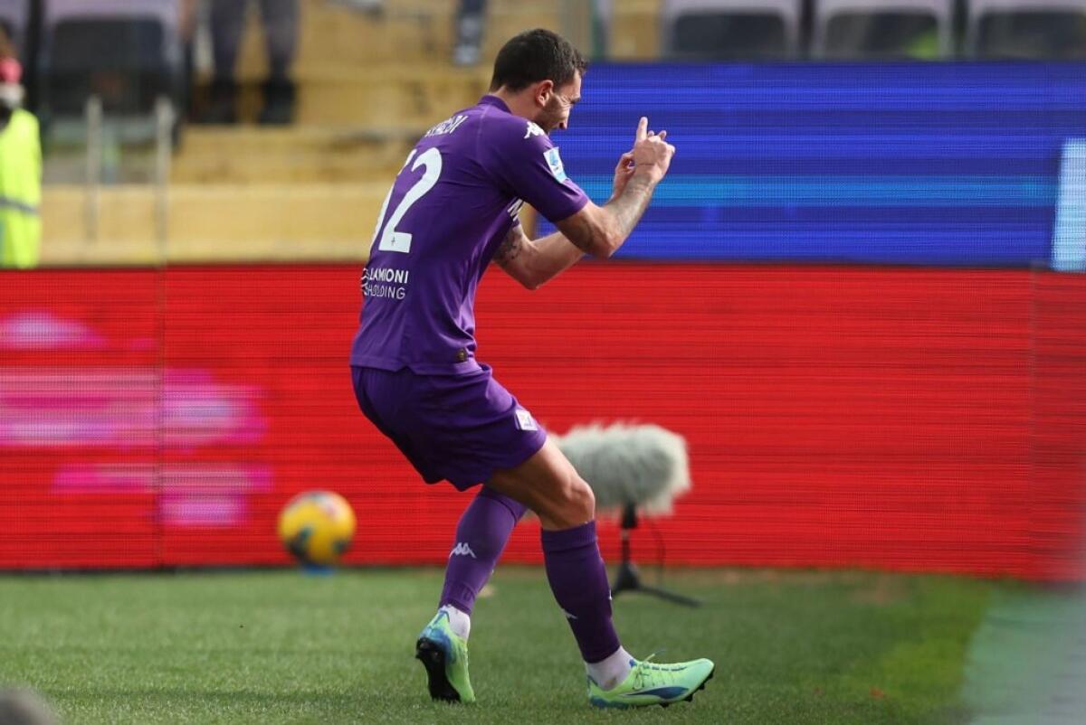 Precedenti Fiorentina Cagliari: 31 vittorie su 45, l'ultimo finì 1-0 con Cataldi che fa la dedica a Bove - 