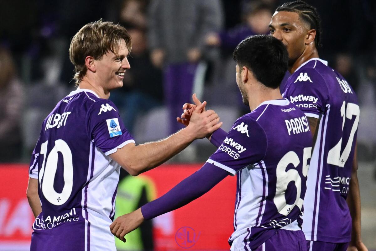 PAGELLE FIORENTINA: LA DECIDE GUDMUNDSSON, BENTORNATO GOSENS. MALE NDOUR E PICCOLI - Firenze, Stadio Franchi, 21.12.2025, Fiorentina-Udinese, foto Lisa Guglielmi. Copyright Labaroviola.com