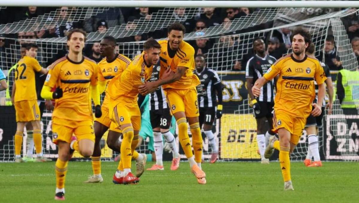 Il Pisa aggancia la Fiorentina a quota 13, a Udine finisce 2-2. Il racconto - 