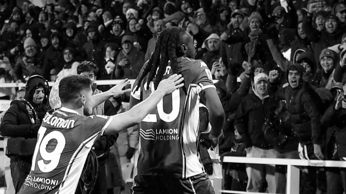 Kean risponde sul campo: zittisce le polemiche con il gol vittoria e un post simbolico - 