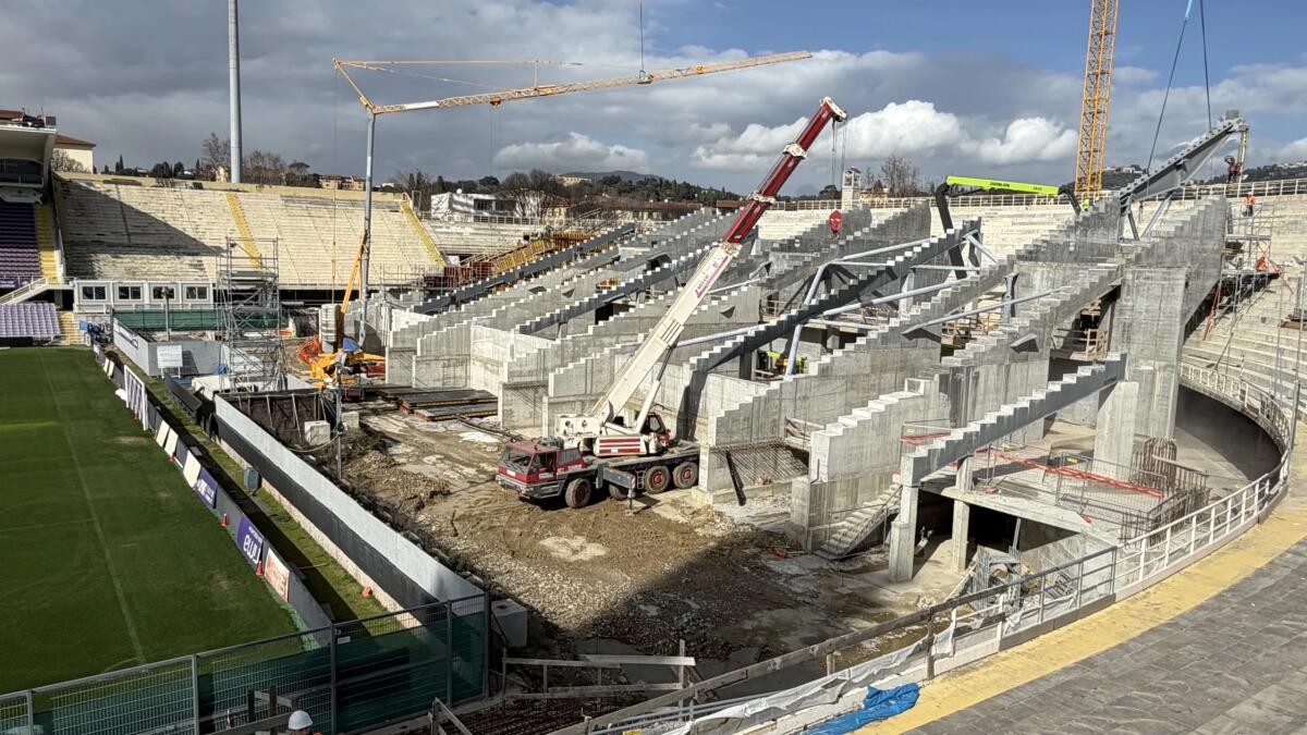 Aggiunta una trave in Curva Fiesole. Ecco lo stato di avanzamento dei lavori. Le foto dal Franchi - 