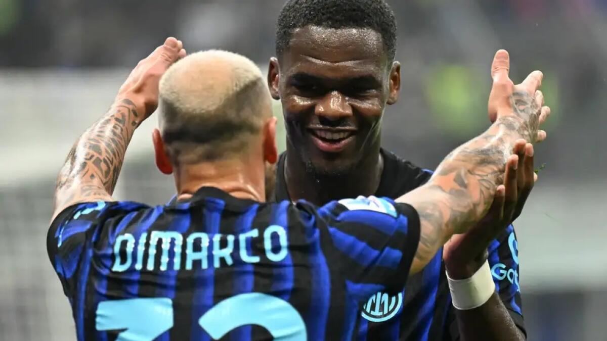 Inter implacabile: 2-0 al Genoa e allungo in vetta, rossoblu fermi a +3 sulla Fiorentina - 