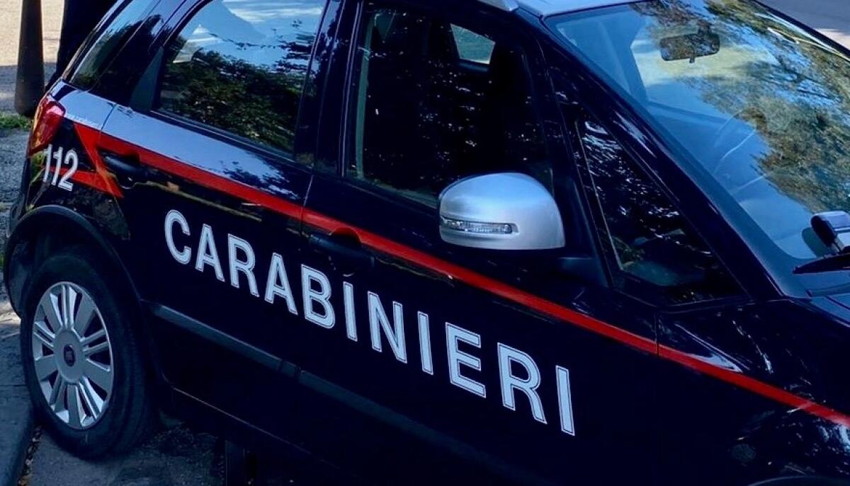 Follia a Napoli: il marito si arrabbia per un rigore mancato, la moglie lo accoltella per le parolacce - 