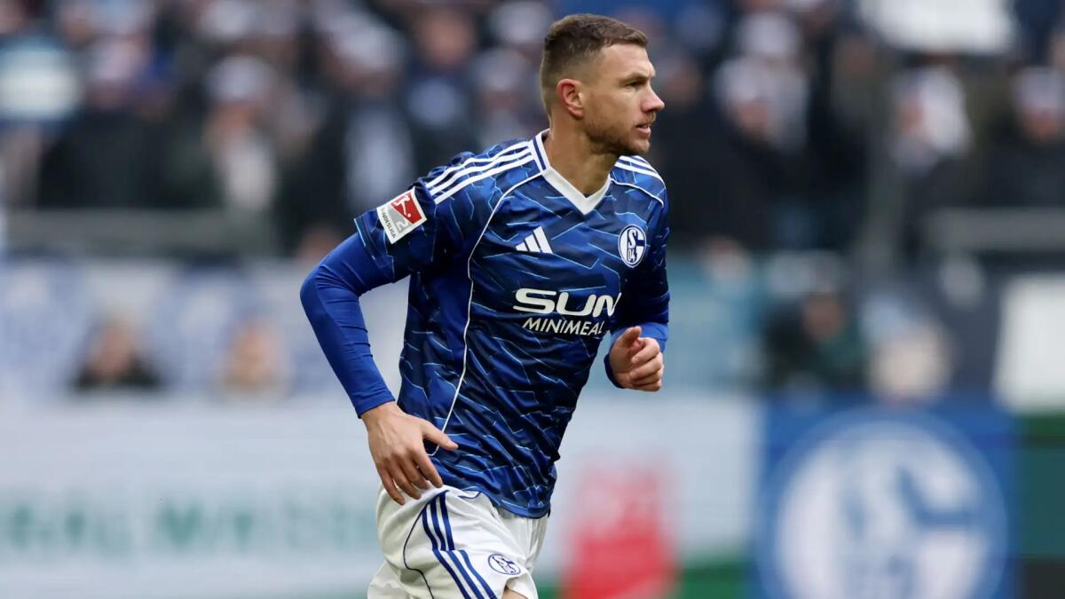 Dzeko rinasce e conquista la Germania: doppietta contro il Dresda, 3 gol in 3 partite con lo Schalke - 