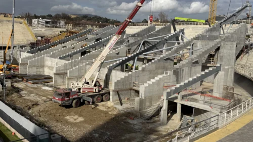 Aggiunta una trave in Curva Fiesole. Ecco lo stato di avanzamento dei lavori. Le foto dal Franchi