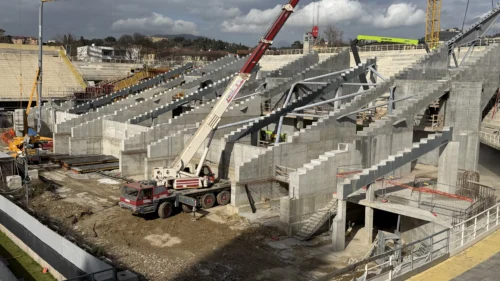 Aggiunta una trave in Curva Fiesole. Ecco lo stato di avanzamento dei lavori. Le foto dal Franchi