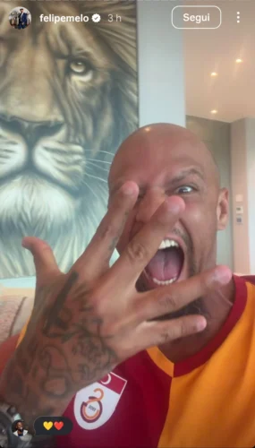 Felipe Melo festeggia la disfatta della Juve col Galatasaray e conta fino a cinque su Instagram