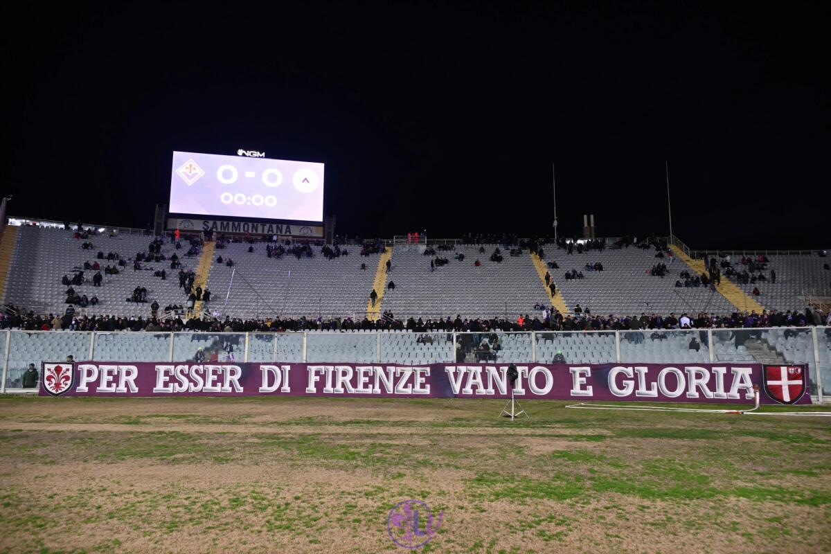 "La spedizione dei 100": trasferta libera per i tifosi viola fuori Firenze, ma allo Zini vanno in 105 - Firenze, Stadio Franchi, 21.12.2025, Fiorentina-Udinese, foto Lisa Guglielmi. Copyright Labaroviola.com