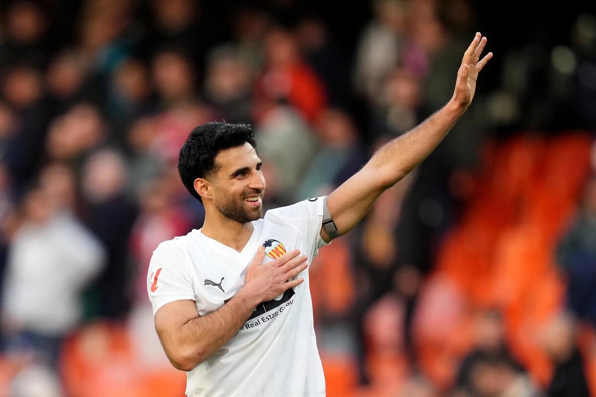 Il Messaggero: Fiorentina interessata al difensore Comert; il centrale del Valencia può arrivare a parametro zero - 