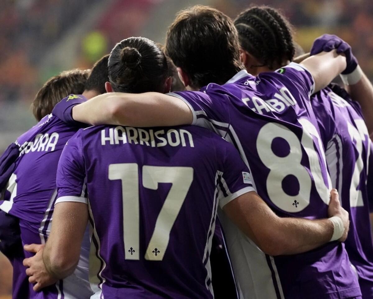 Nazione: “Con l’Udinese la Fiorentina deve riscattare la pessima figura in Conference. E aggiungere punti” - Esultanza di gruppo (Fonte Foto: ACF Fiorentina)