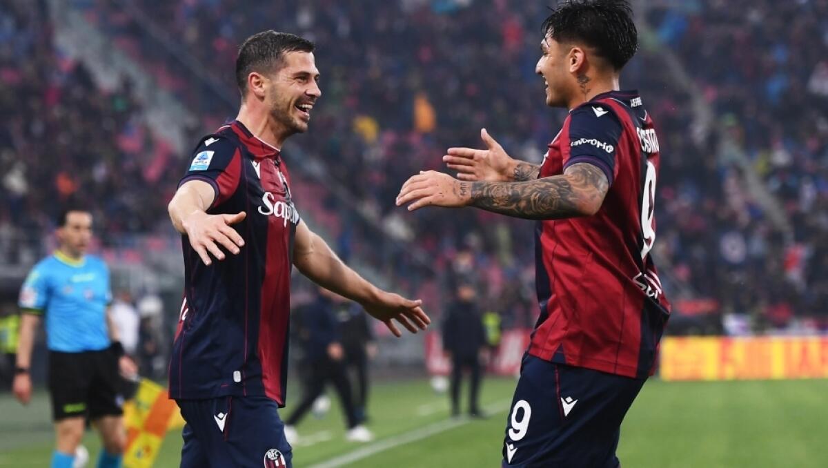Altro assist di Italiano alla Fiorentina, Bologna-Lecce 2-0: Fiorentina a +5 su Lecce e Cremonese - 