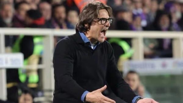 Vanoli conferma la difesa a 4 e non snatura la Fiorentina: tre punti pesanti che profumano di salvezza