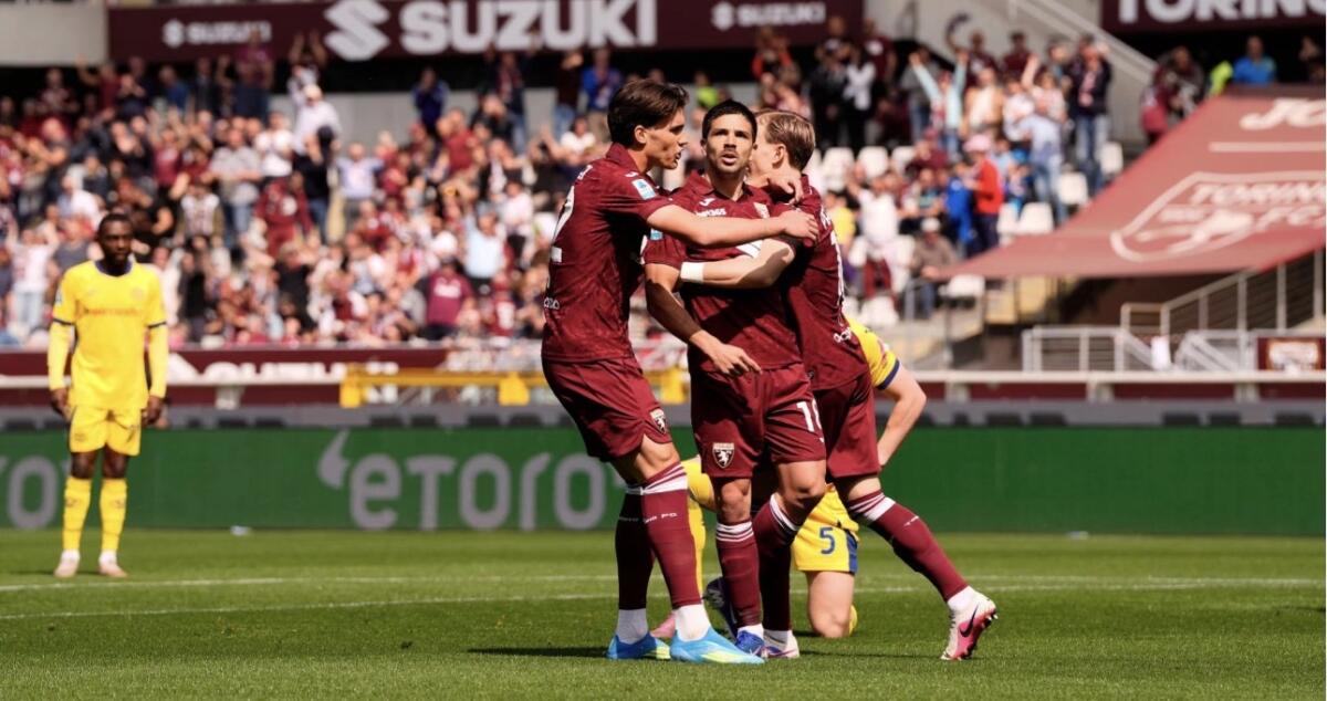 Il Torino batte 2-1 il Verona che rimane a 18 punti.  Fiorentina a -7 dai granata con una partita in meno - 