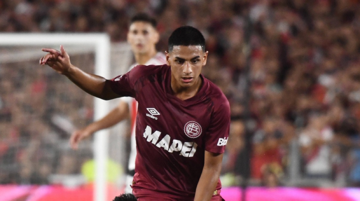 Dall'Argentina: Fiorentina interessata al mediano Medina del Lanus e visionato dallo scout viola in Libertadores - 