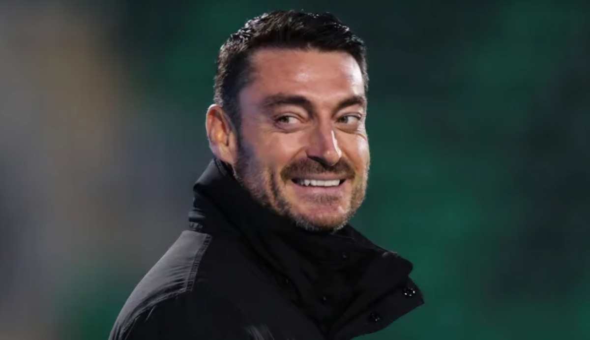 Riera, già finita l'avventura all'Eintracht: scontro con un giocatore e risultati deludenti - 