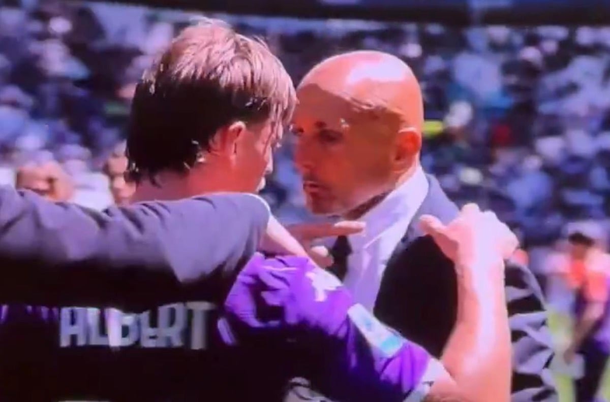 Scintille tra Spalletti e Gudmundsson al termine della partita: “Metti giù la mano, non mi toccare” - 