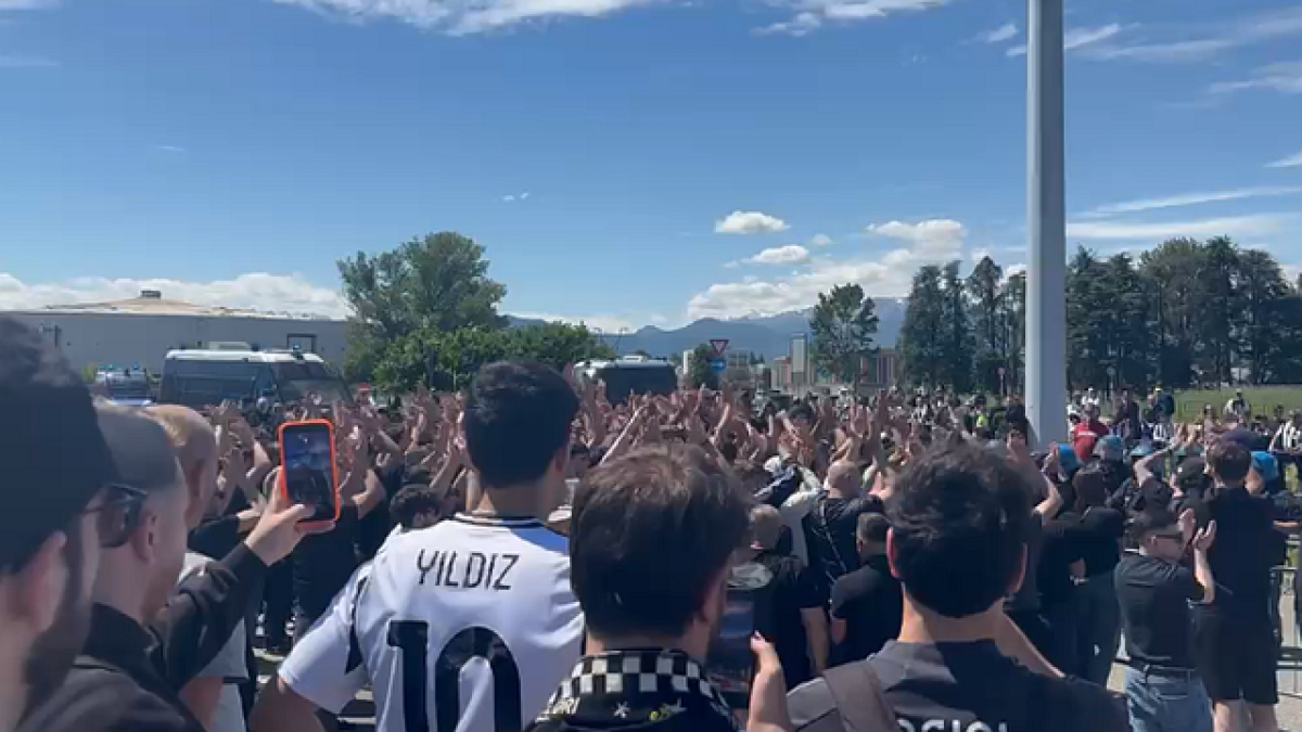 La Juve perde con la Fiorentina e scatta la contestazione allo stadium: “Rispettate i nostri colori” - 