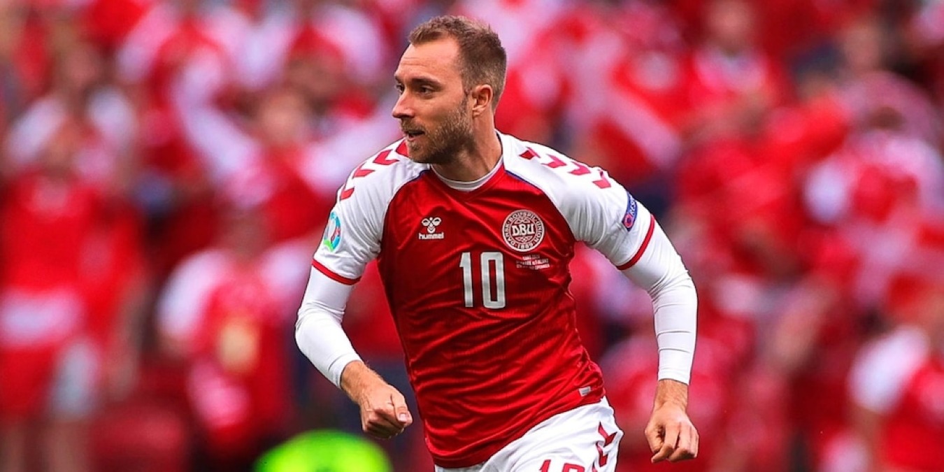 Un nuovo malore per Eriksen; collassa in campo. "E' cosciente e sta bene" rassicura lo staff della Danimarca - 