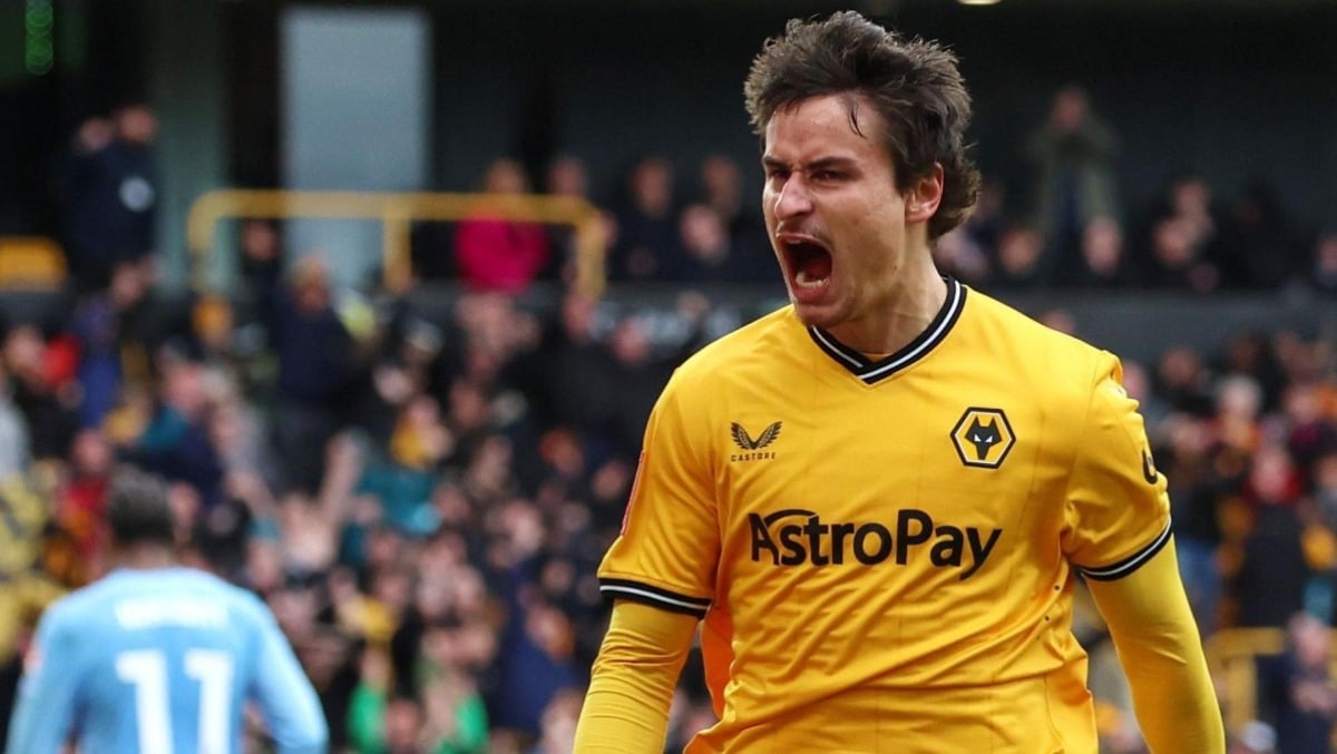 La Fiorentina smentisce ogni tipo di trattativa per Hugo Bueno del Wolverhampton: il calciatore non interessa - 