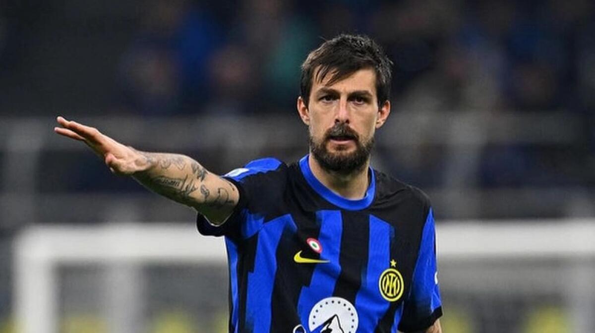 Moretto riporta: "Acerbi può andare al Monza o al Genoa, ma niente Fiorentina nel suo futuro" - 