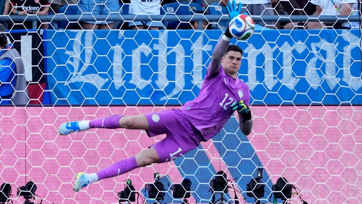 Dall'Argentina: "De Gea ancora in bilico, Paratici punta Gill, rivelazione del Paraguay" - 