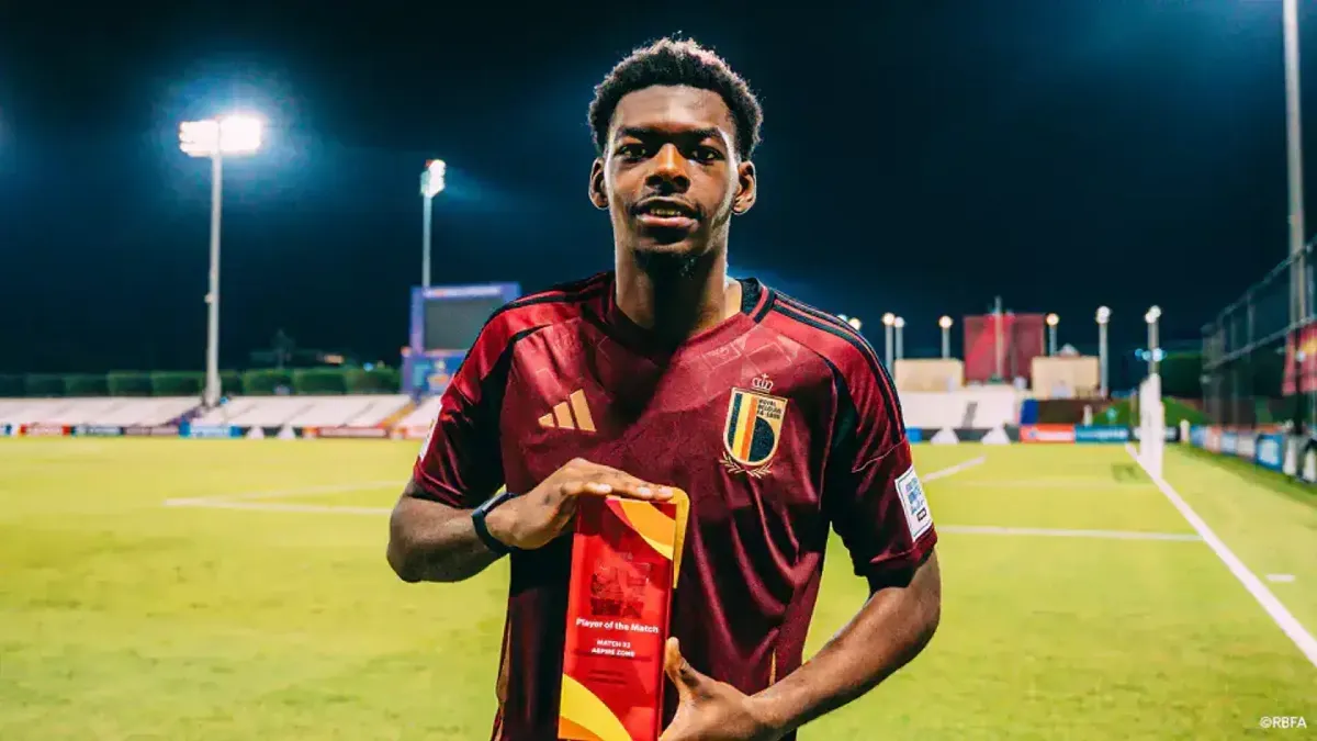 TMW: "La Fiorentina sfida Genoa e Como per Renè Mitongo, attaccante prodigio dello Standard Liegi classe 2008" - 
