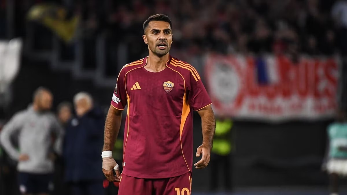 Da Roma riportano: "Tentativo della Fiorentina per Celik, ma il turco rinnoverà con la Roma" - 