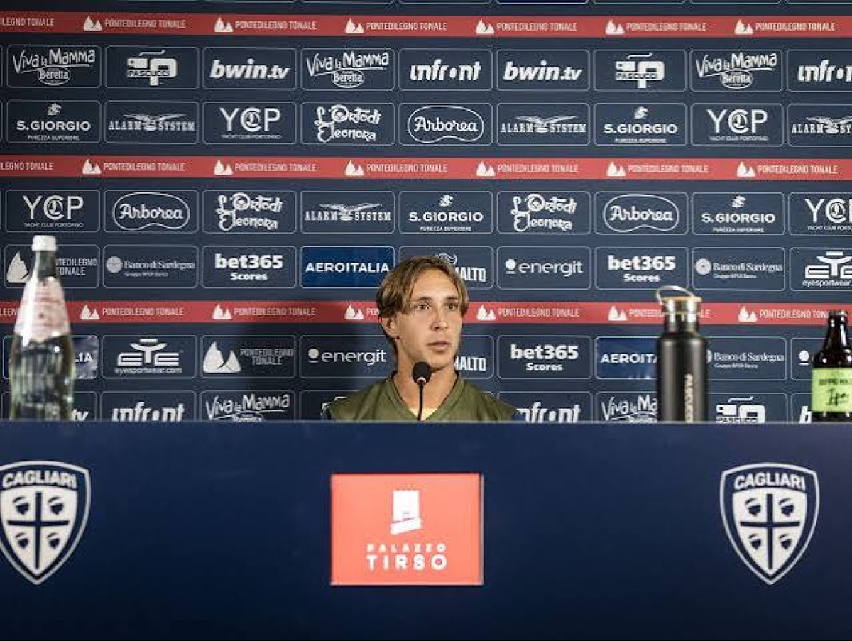 Fazzini: "Anche il mio bisnonno venne a Cagliari dopo Firenze a giocare, mi voglio rifare in fretta" - 