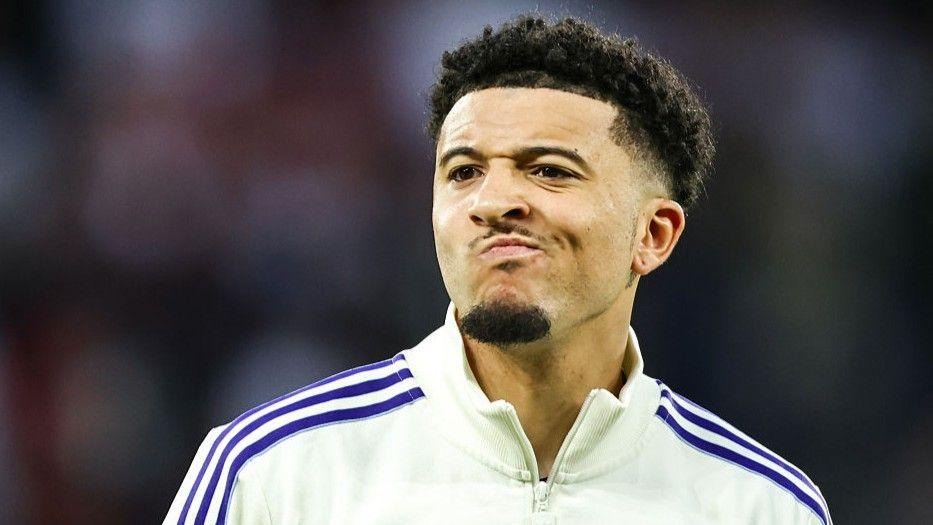 TMW scrive: “La Fiorentina ha pronta l’offerta per Sancho, 3 milioni di ingaggio per 3 anni. É svincolato” - 
