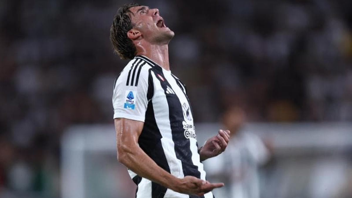 TMW: “Vlahovic è ancora senza squadra. In Serie A potrebbe essere un’idea per il Como” - 