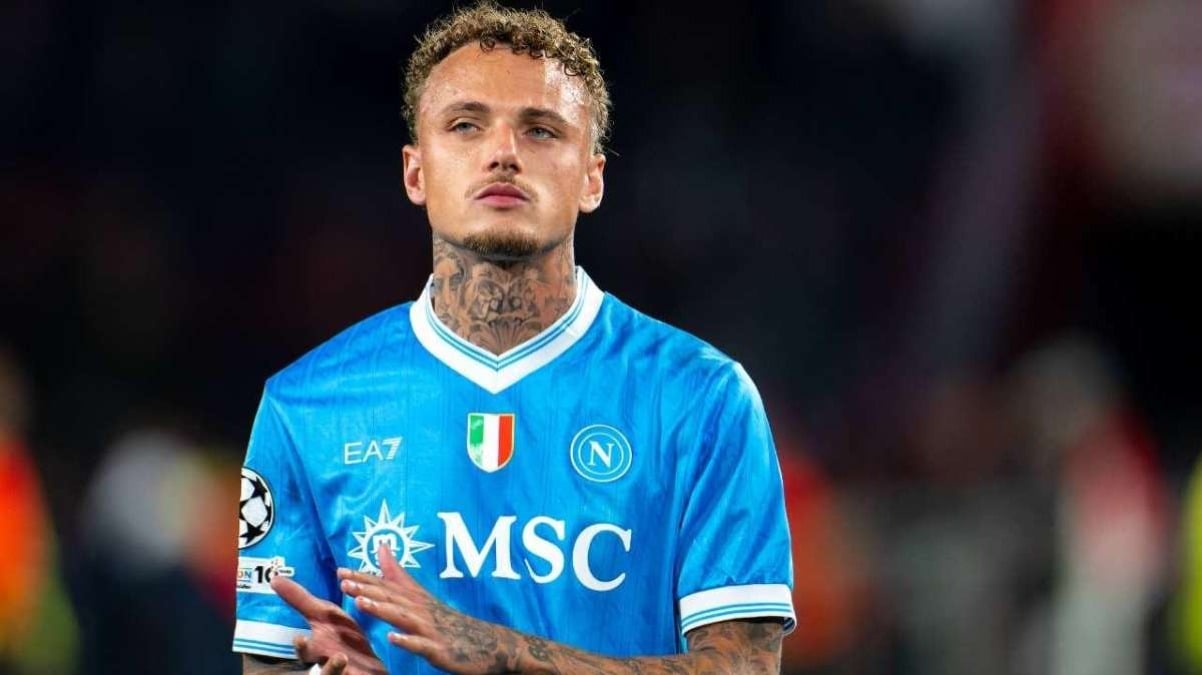 Dall'Olanda riporta: "L'Ajax sorpassa Brugge e Fiorentina per Lang, in uscita dal Napoli" - 