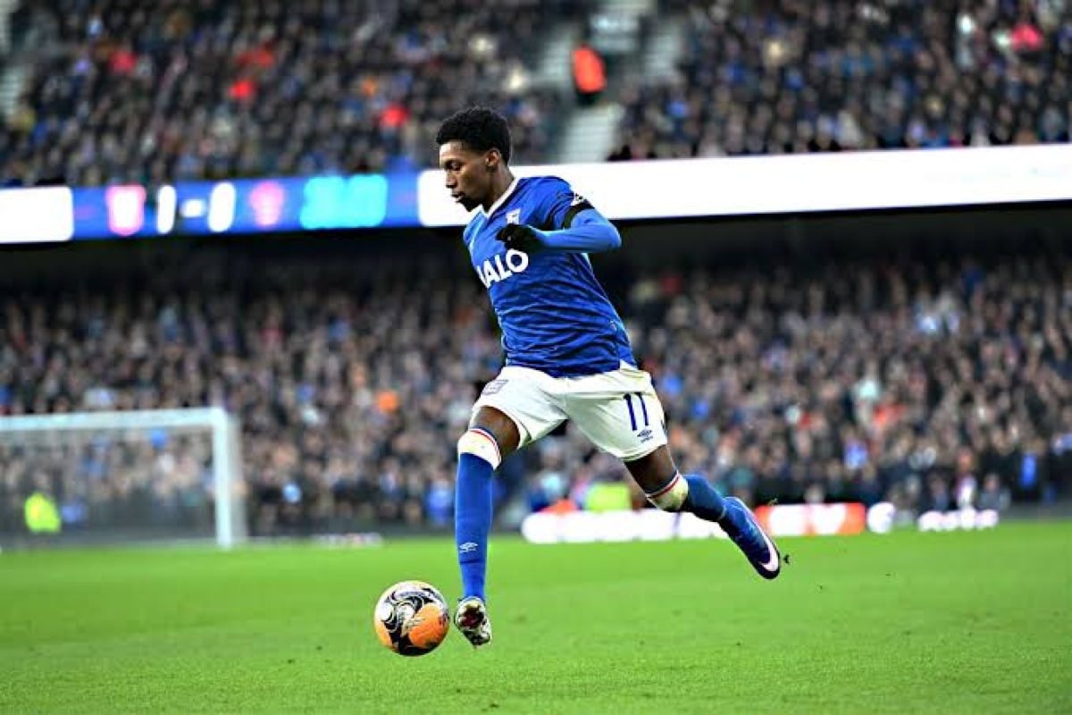 La Fiorentina smentisce l'interesse o trattativa per Philogene dell'Ipswich Town - 